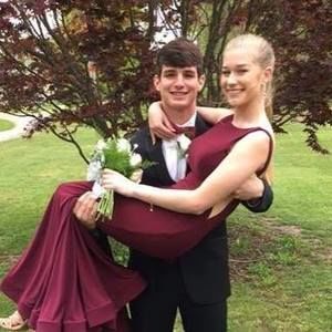 Meet your Posher, Marissa